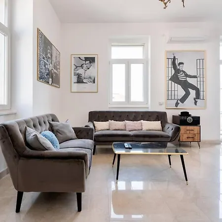 Daire 4-bedroom 1 Min From Bacvice