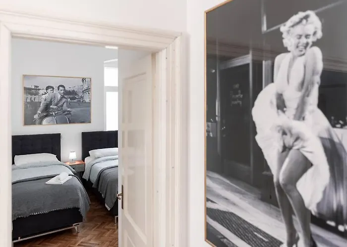 Daire 4-bedroom 1 Min From Bacvice