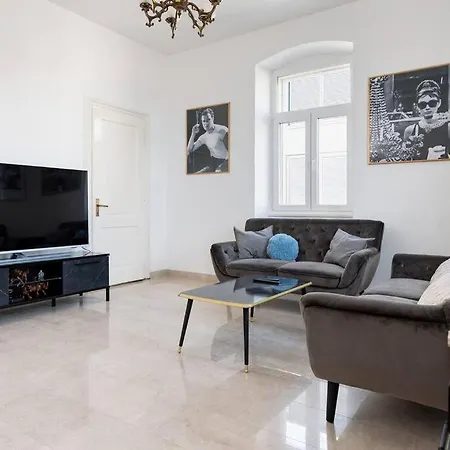 アパート 4-bedroom 1 Min From Bacvice *