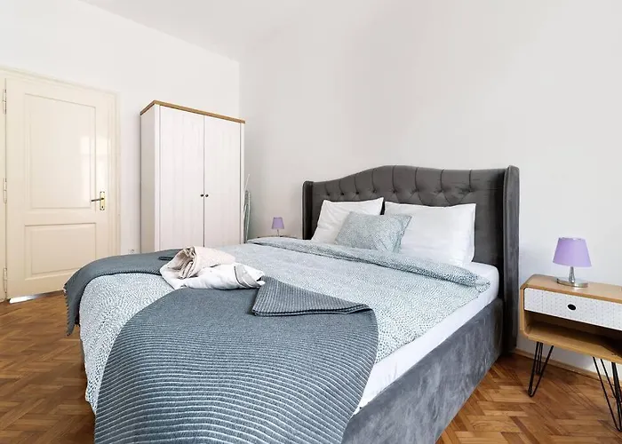 4-bedroom 1 Min From Bacvice アパート *