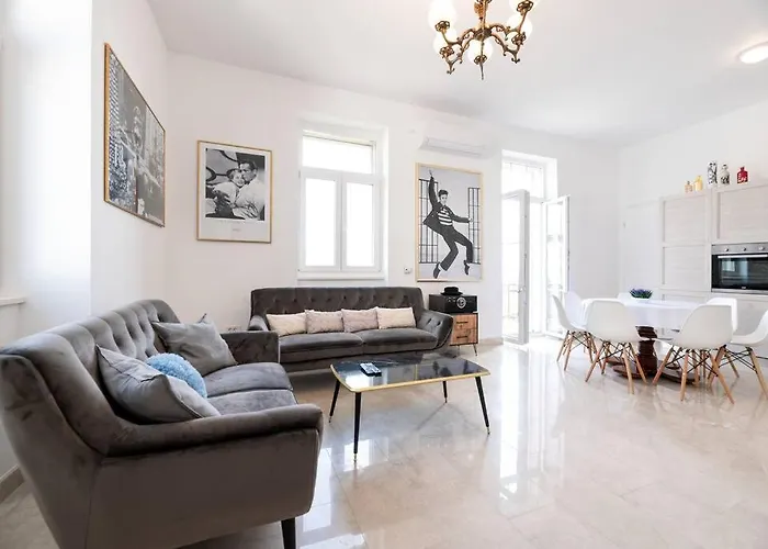 アパート 4-bedroom 1 Min From Bacvice *
